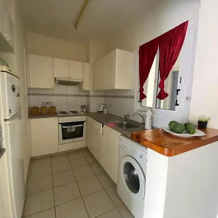 Paradise 1 Bedroom Διαμέρισμα *